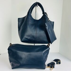 NWT 22 Tote Handbag Pebbled Tote Navy Adjustable Strap Removable Clutch Wristlet